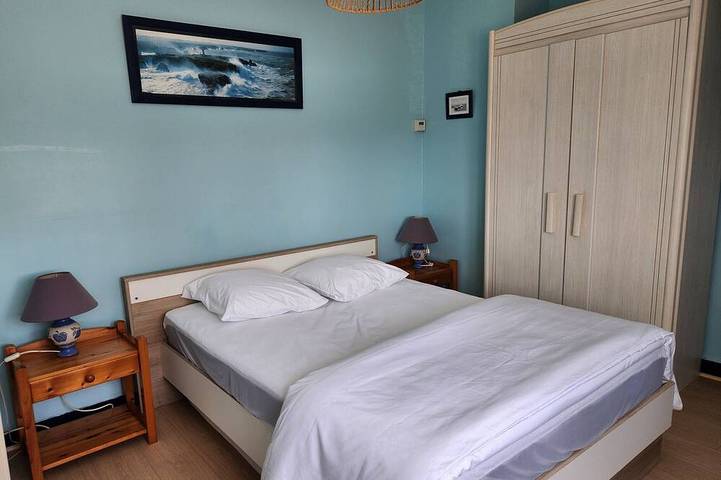 Gîte pour 6 personnes, avec jardin et terrasse dans Plage Saint-Colomban - 3