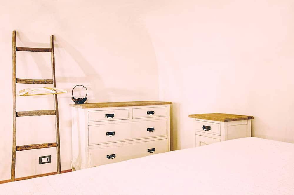 Chibedda Lia - Like a young girl with a beautiful pearl face. in Aci Trezza, Aci Castello