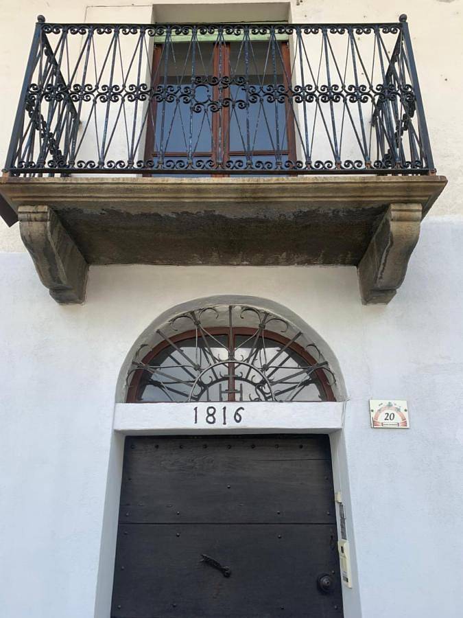 Gîte pour 10 personnes, avec vue et terrasse, animaux acceptés dans Morgex - 2