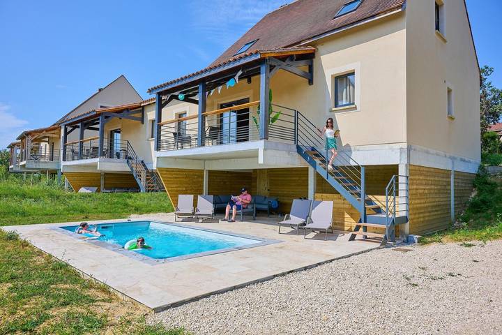 Maison de vacances pour 8 personnes, avec Jacuzzi et Terrasse ainsi que Piscine et Vue