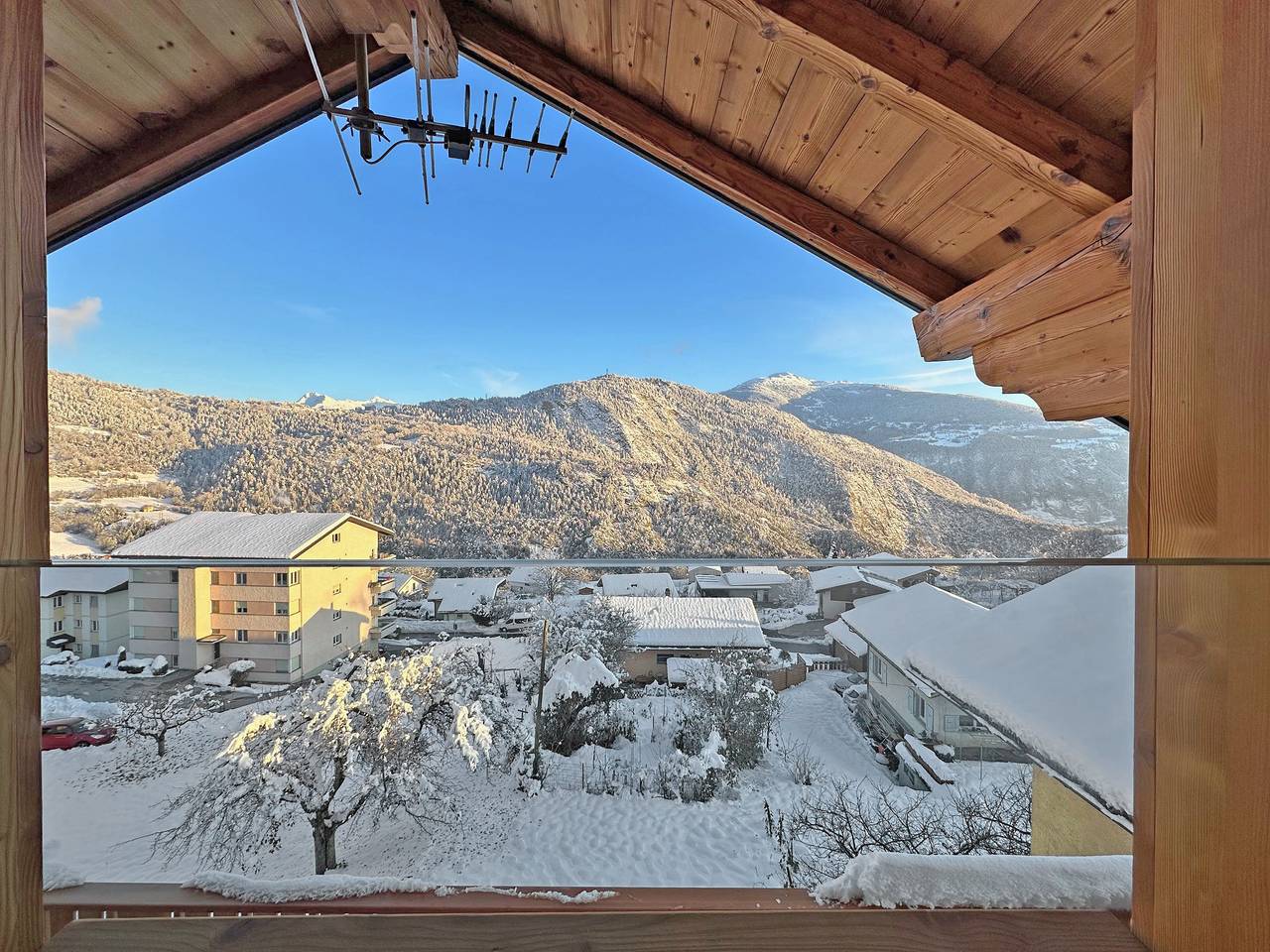 Ganze Wohnung, The Laughing Cow - 10 mns from Sion and ski in Ayent, Sion - Sierre & Umgebung