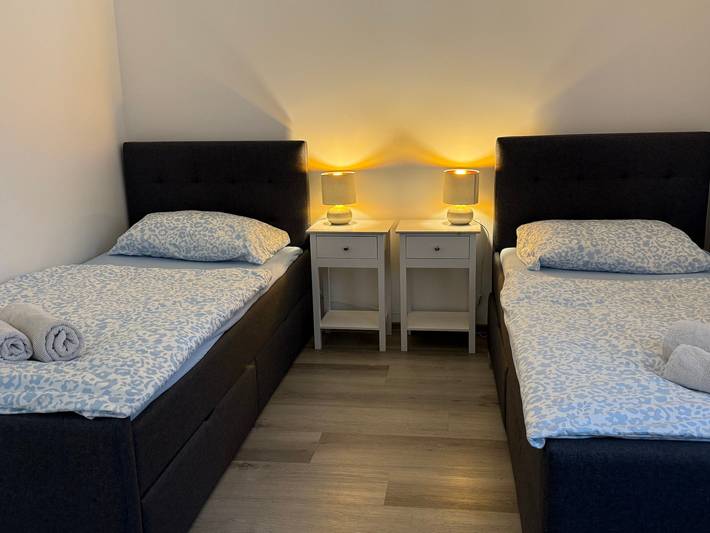 Appartement entier, Maison de vacances 'Demhaus Im Haus' avec terrasse commune et Wi-Fi in Maindreieck