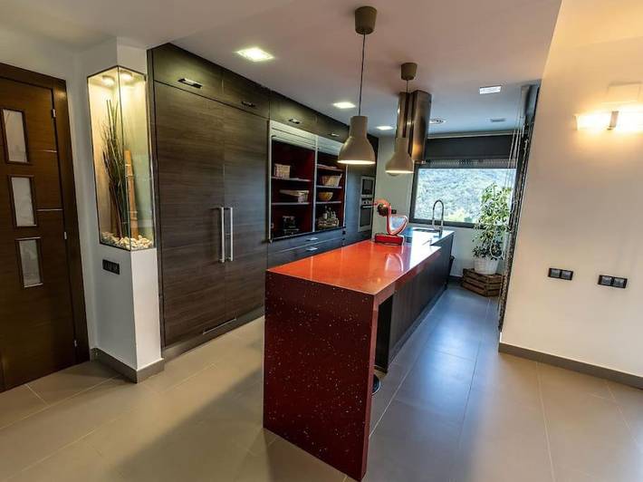 Chalet para 6 personas, con Balcón y Jacuzzi además de Terraza y Jardín en Valles Occidental - 4