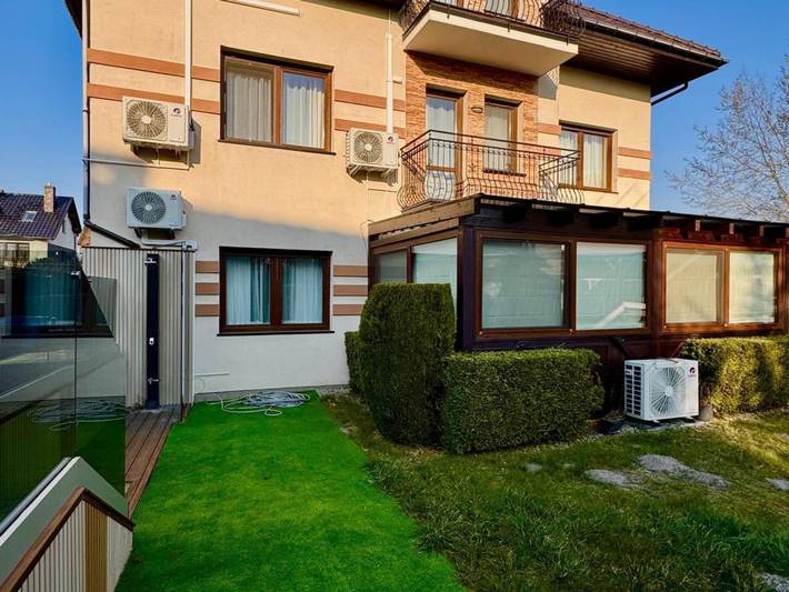 Ferienhaus für 4 Personen, mit Whirlpool und Pool in Międzywodzie