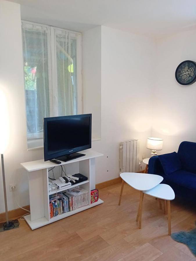 Gîte pour 4 personnes, avec jacuzzi et jardin à Morez - 3