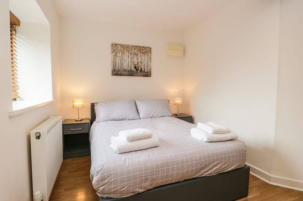 Coach House, family friendly, character holiday cottage in Arnside in Arnside, Lake District