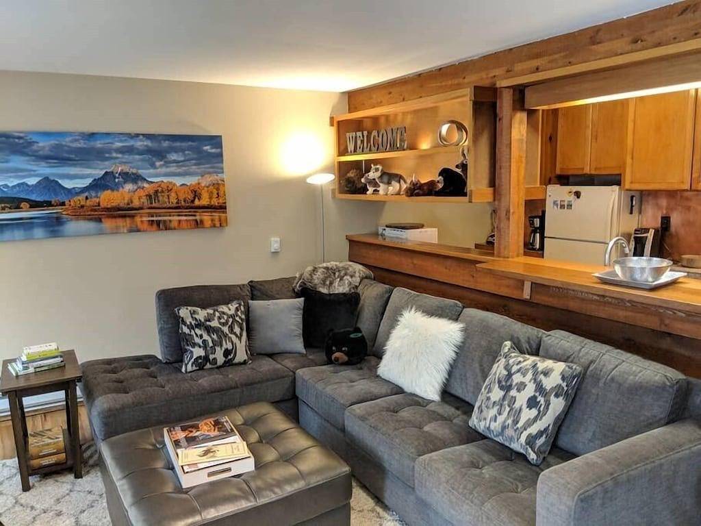 Ganze Wohnung, Spektakuläre Mountain Condo in großartiger Lage! 5 Meilen von Jhmr; 8 mi nach Jackson in Moose Wilson Road, Grand Teton Nationalpark