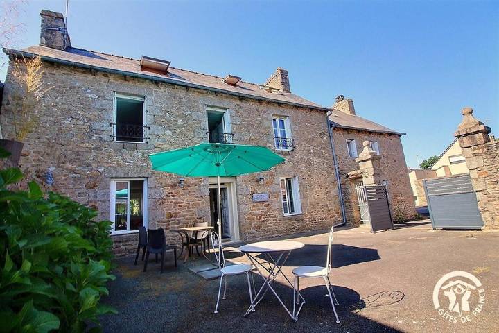 Chambre d’hôte pour 3 personnes, avec terrasse et jardin à Plémy