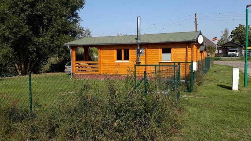 Ferienhaus für 4 Personen, mit Terrasse und Sauna in Schönwalde