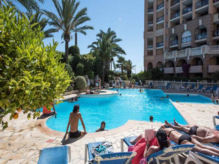 Gîte pour 6 personnes, avec balcon et piscine, adapté aux familles dans Office De Tourisme Cannes La Bocca - 3