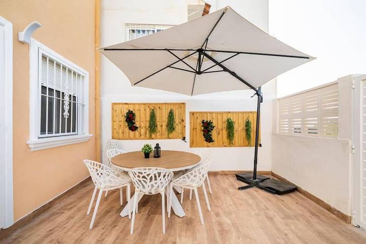 Location de vacances pour 6 personnes, avec Terrasse et Jardin ainsi que Piscine et Vue dans Formentera De Segura - 2