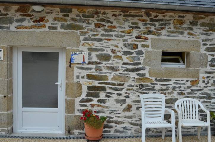 Location de vacances pour 4 personnes, avec jardin, adapté aux familles à Cast - 2