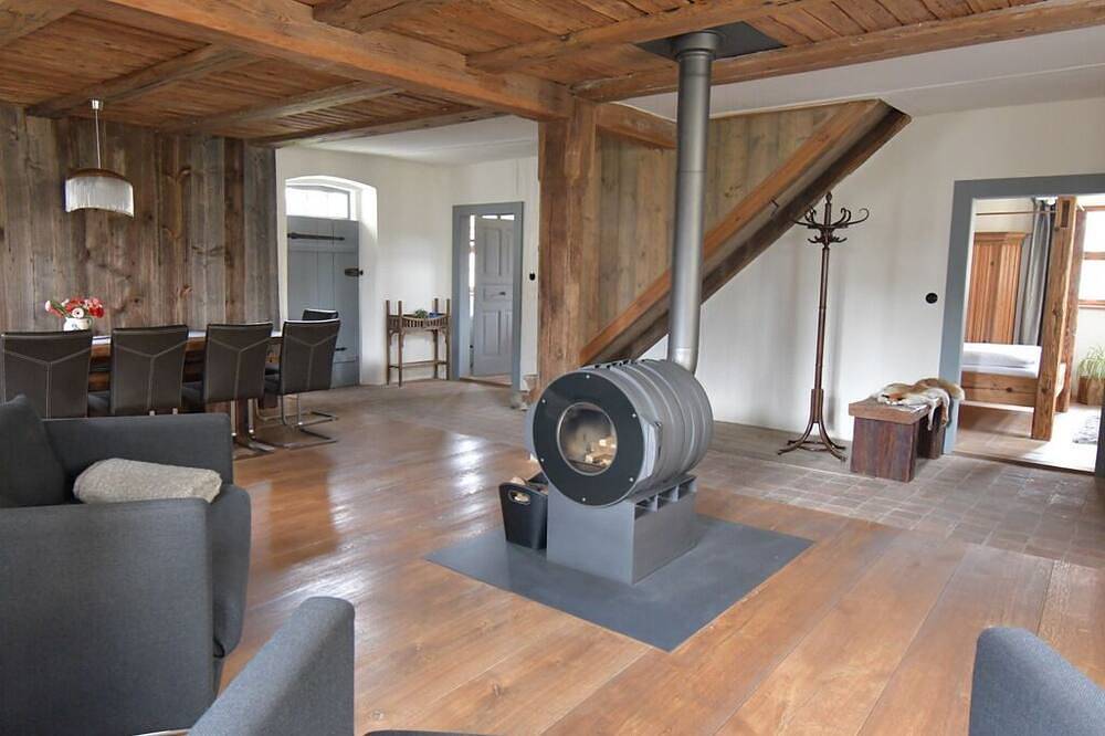 Ferienhaus Ickelhaus 1, 4 Schlafzimmer, Kamin, Garten, Massage, nähe Therme in Bad Windsheim, Romantische Straße