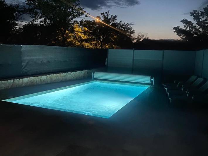 Location de vacances pour 7 personnes, avec jardin ainsi que piscine et vue à Saint-Étienne-de-Fontbellon - 2