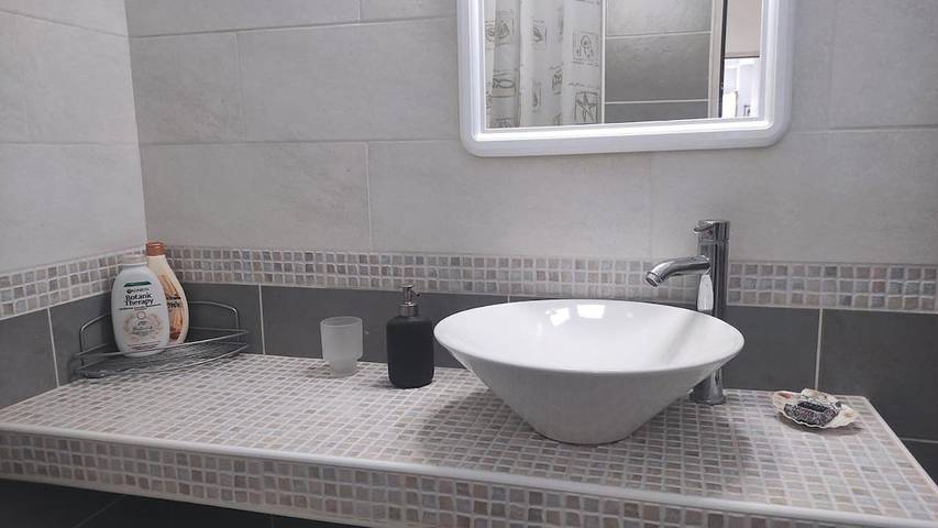 Gîte pour 4 personnes, avec terrasse et vue dans Kamarès - 3