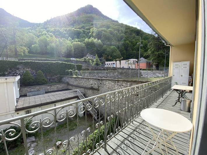 Appartement entier, Appartement à Cauterets, proche télécabines, 4 pers, balcon vue montagne in Cauterets, Parc national des Pyrénées