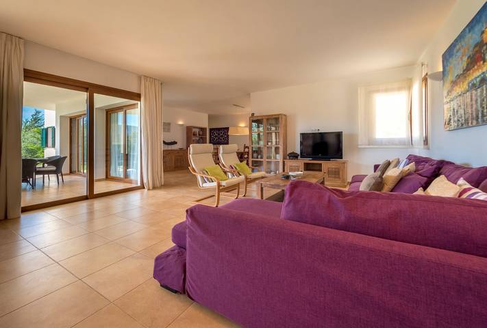 Fantastic Estate with Mountain View, Pool and Wi-Fi; Pets Allowed, Parking Available in San José (Ibiza), Sant Josep de sa Talaia