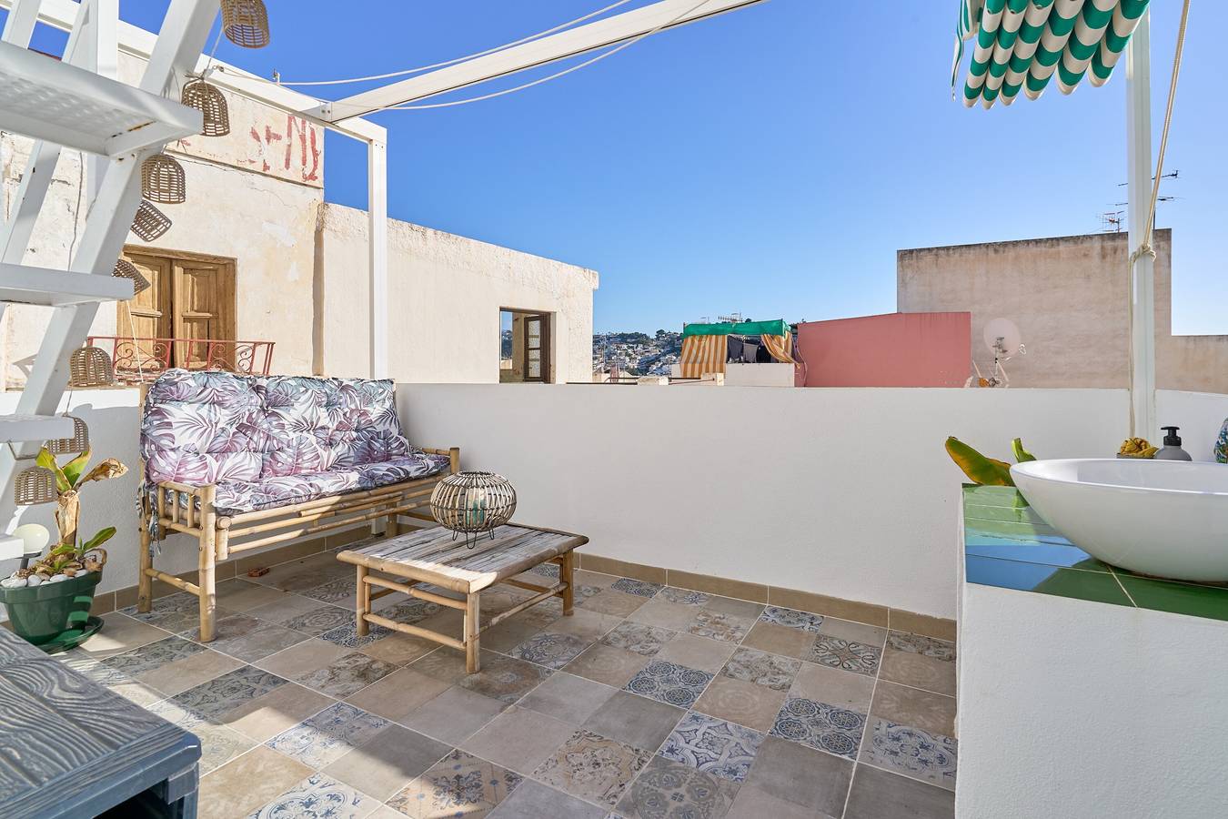 Ferienhaus 'Casa El Camaleón' mit Wlan und Klimaanlage in Altstadt Almunecar, Almuñecar