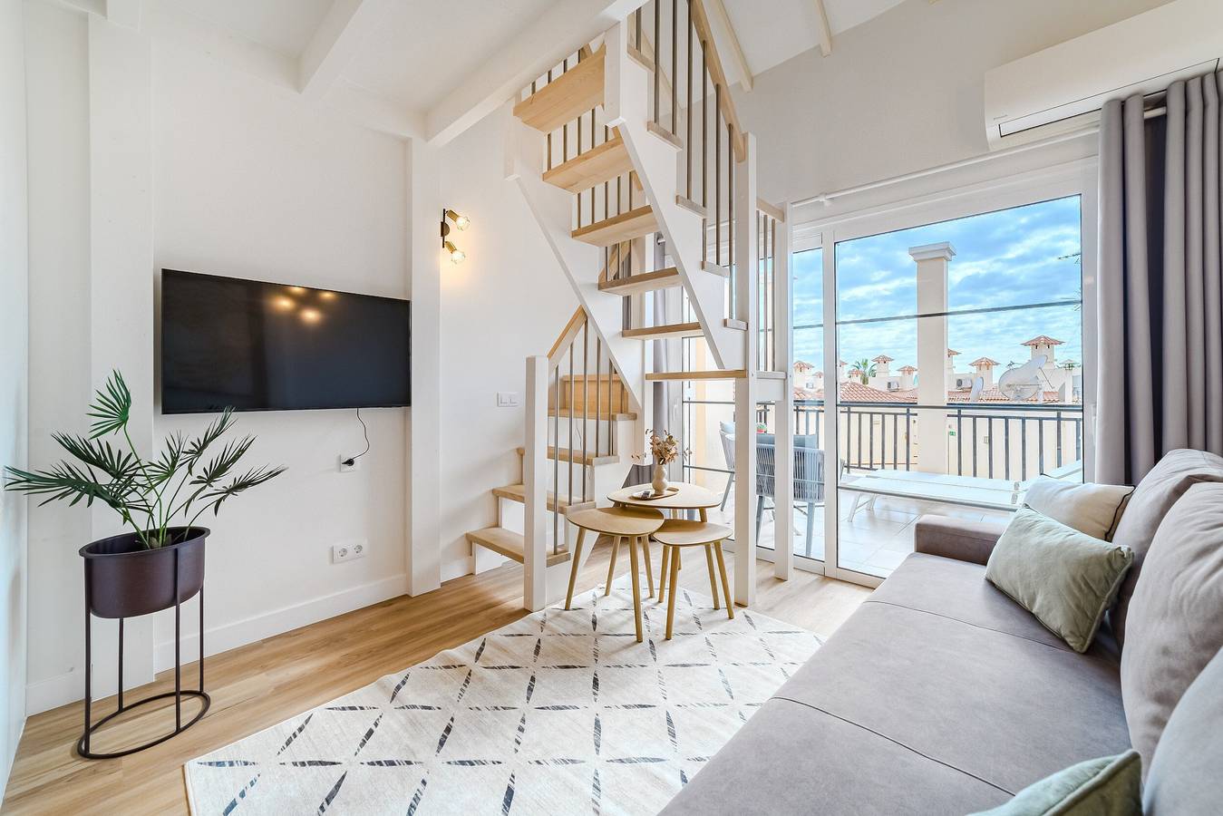 Ganze Wohnung, Ferienwohnung 'Yucca Park Duplex' mit Gemeinschaftspool, Wlan und Klimaanlage in Playa del Duque, Adeje