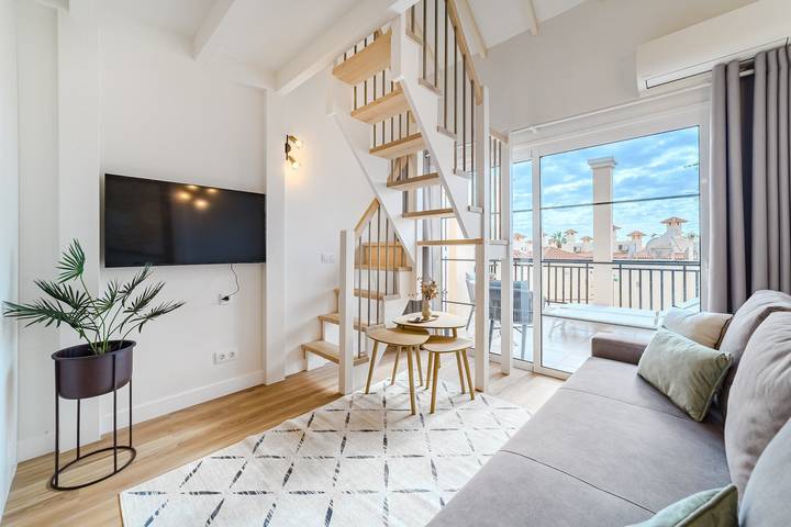 Ganze Wohnung, Ferienwohnung 'Yucca Park Duplex' mit Gemeinschaftspool, WLAN und Klimaanlage in Playa del Duque, Adeje