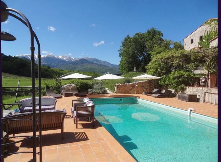 Chambre d’hôte pour 2 personnes, avec Terrasse et Jardin ainsi que Piscine et Vue