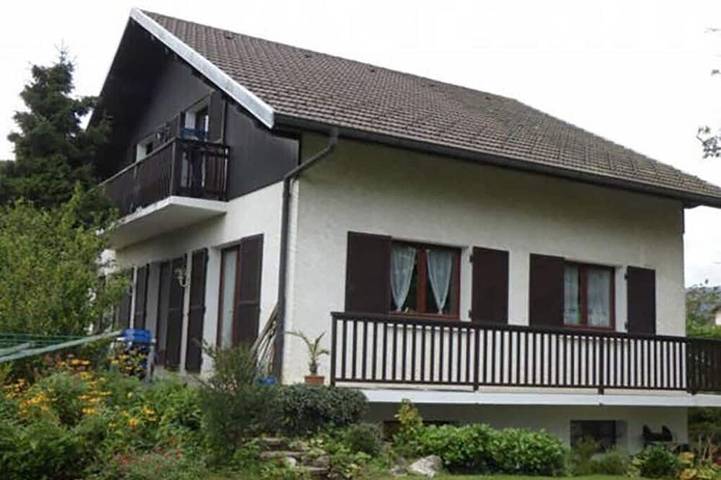 Holiday home for 10 people, with garden and balcony - 1