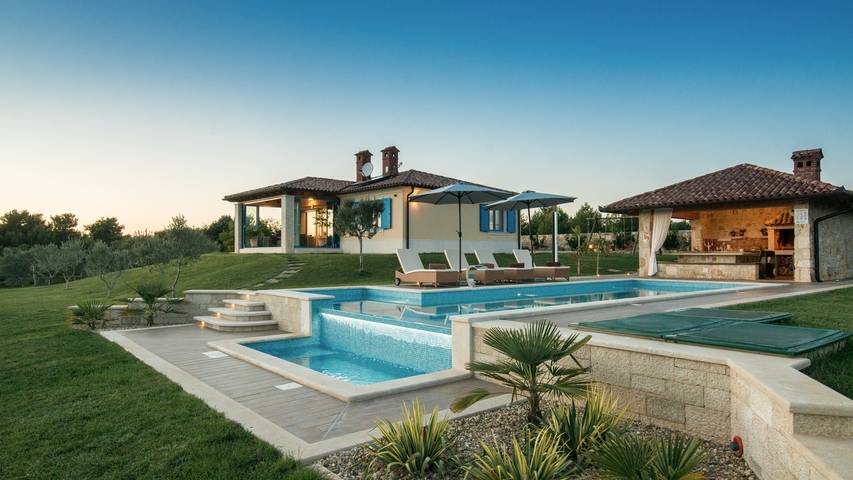 Villa für 6 Personen, mit Garten und Terrasse in Fazana