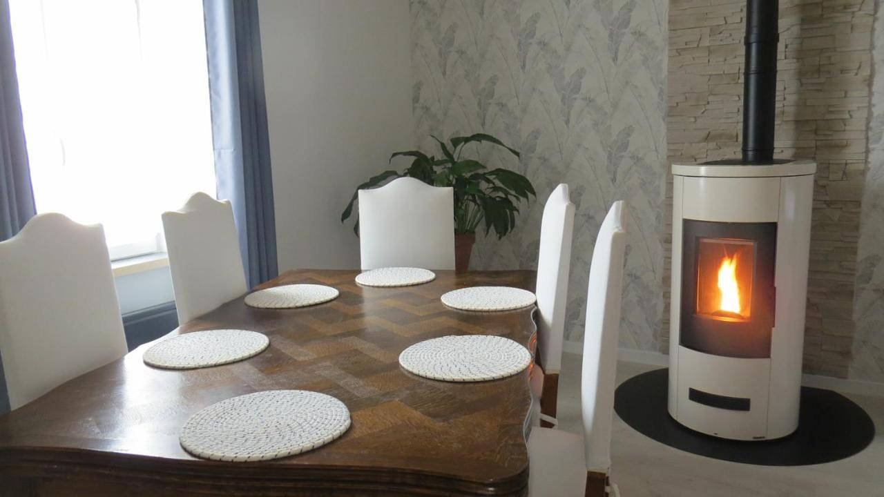 Appartement entier, Two-Bedroom Apartment in Chauffailles, Région de Charolles