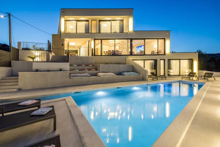 Ferienhaus für 8 Personen, mit Balkon und Garten, mit Haustier in Marina