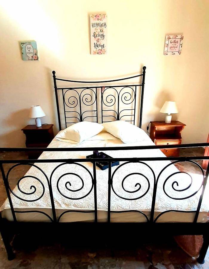 Gîte pour 2 personnes, avec jardin dans Liapádes - 2