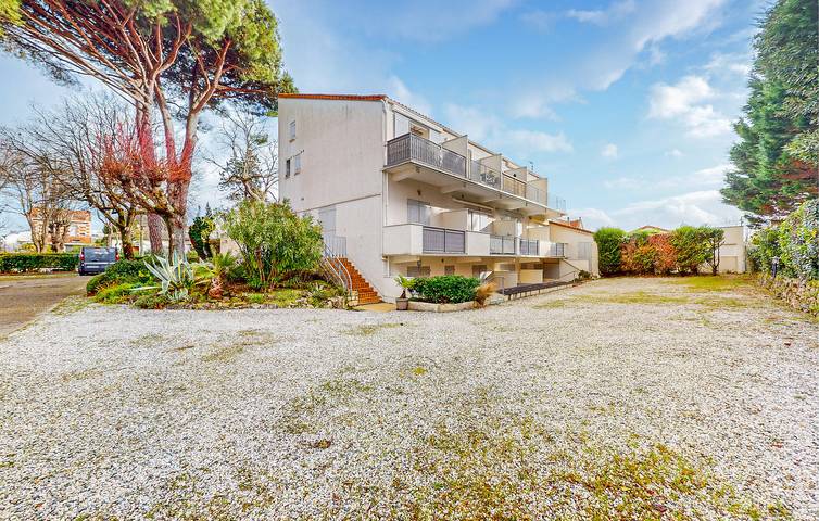 Gîte pour 4 personnes, avec Terrasse dans Plage du Chay