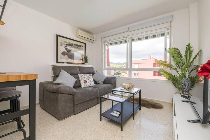 Entire holiday apartment, Camarote De Algetares 2 - Cosy apartment with shared pool in Playa de Getares, Algeciras