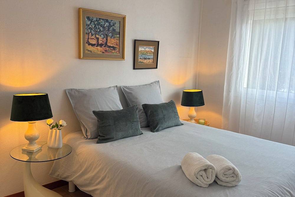 Apartamento entero, Waterfront apartment in Cadaqués, Parc Natural del Cap de Creus