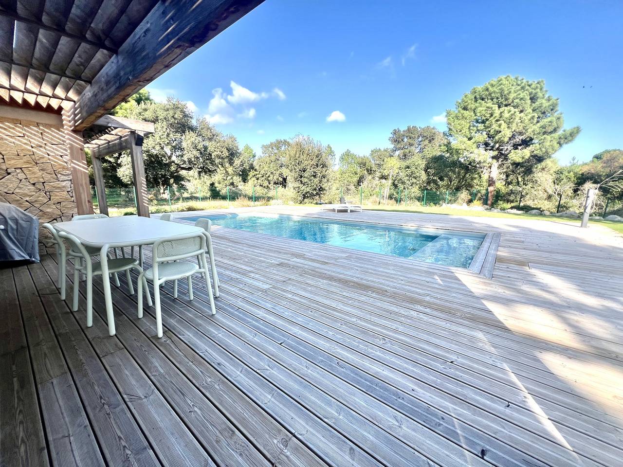  Villa Pineta 4 Personnes in Cala Rossa, Lecci