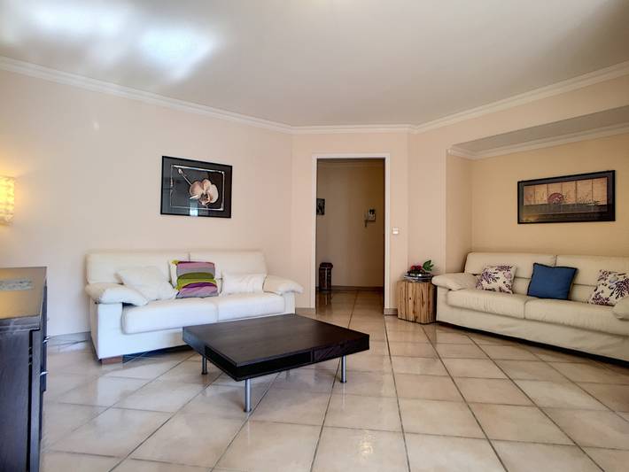 Entire apartment, N&J -Palais Renoir - Close sea - Free parking in Nice (France), Mediterranean Coast (France)