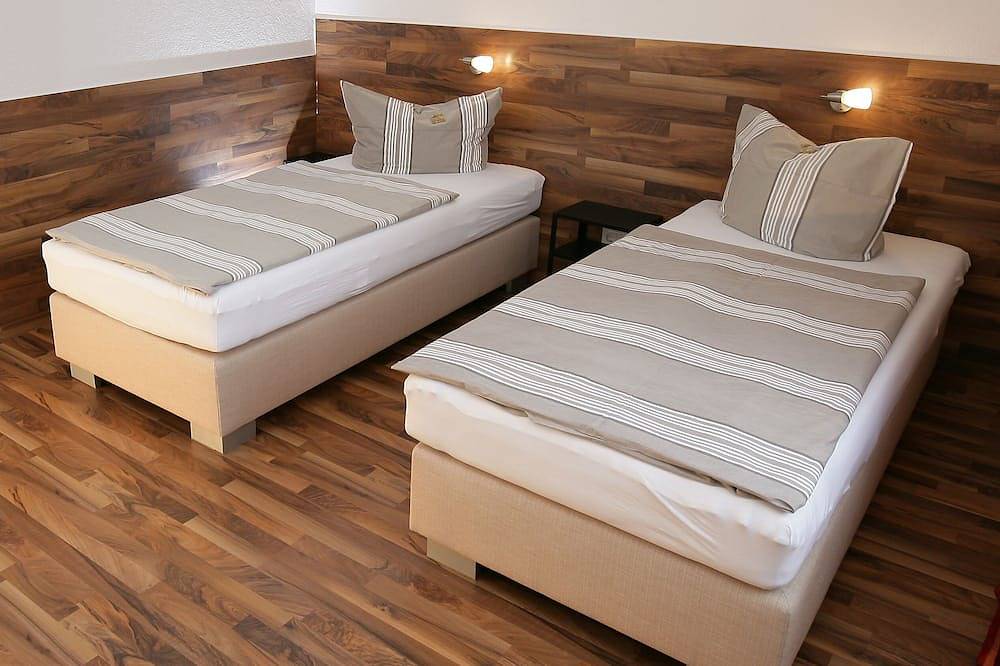 Ganze Wohnung, Gemütliche Wohnung mit Sauna und Fitnessstudio in Göppingen in Göppingen, Landkreis Göppingen