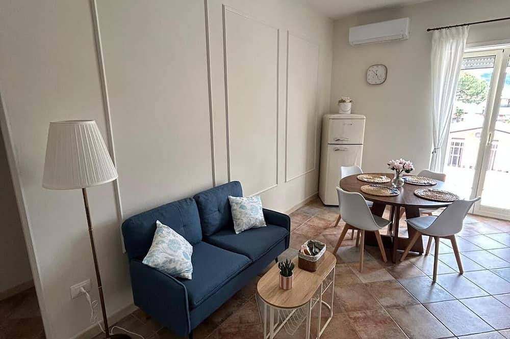 Entire apartment, Dimora Reale – Charming House 🏡 ✨️ just a short walk from the Royal Palace of Caserta 👑 in Casagiove, Caserta Province