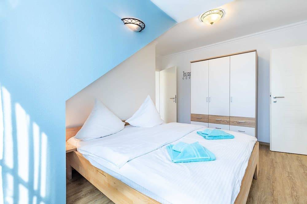 Ganze Wohnung, (7) Lisa, 2- Raum Fewo, Loggia, Og - Ostseeferienhaus Drachenflieger Pepelow Ofc in Pepelow, Salzhaff