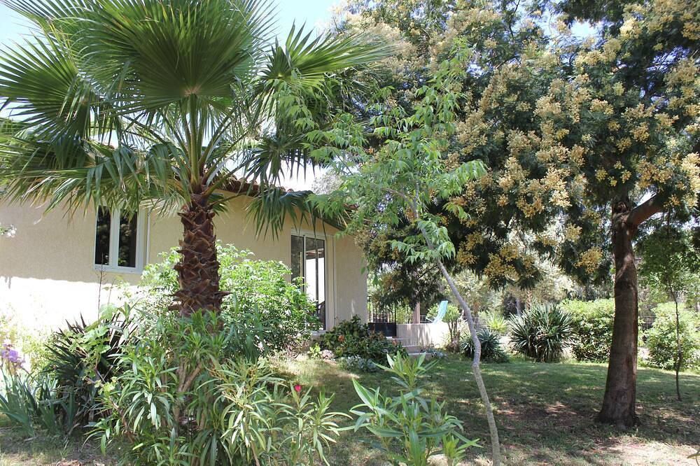 Maisons 2pieces ,4pers, au calme, en pleine nature à 5mn à pied de la plage in Cargèse, Parc naturel régional de Corse