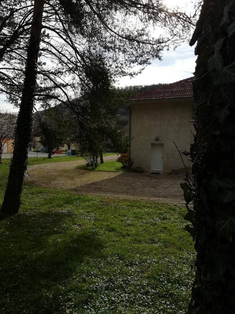 Aux 3 Licornes in Nevy-sur-Seille, Jura Francais