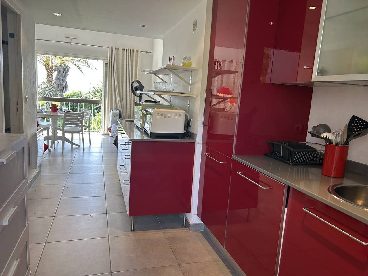 Appartement entier, Studio avec mezzanine 6 pers, piscine, parking privé in Pramousquier, Le Lavandou