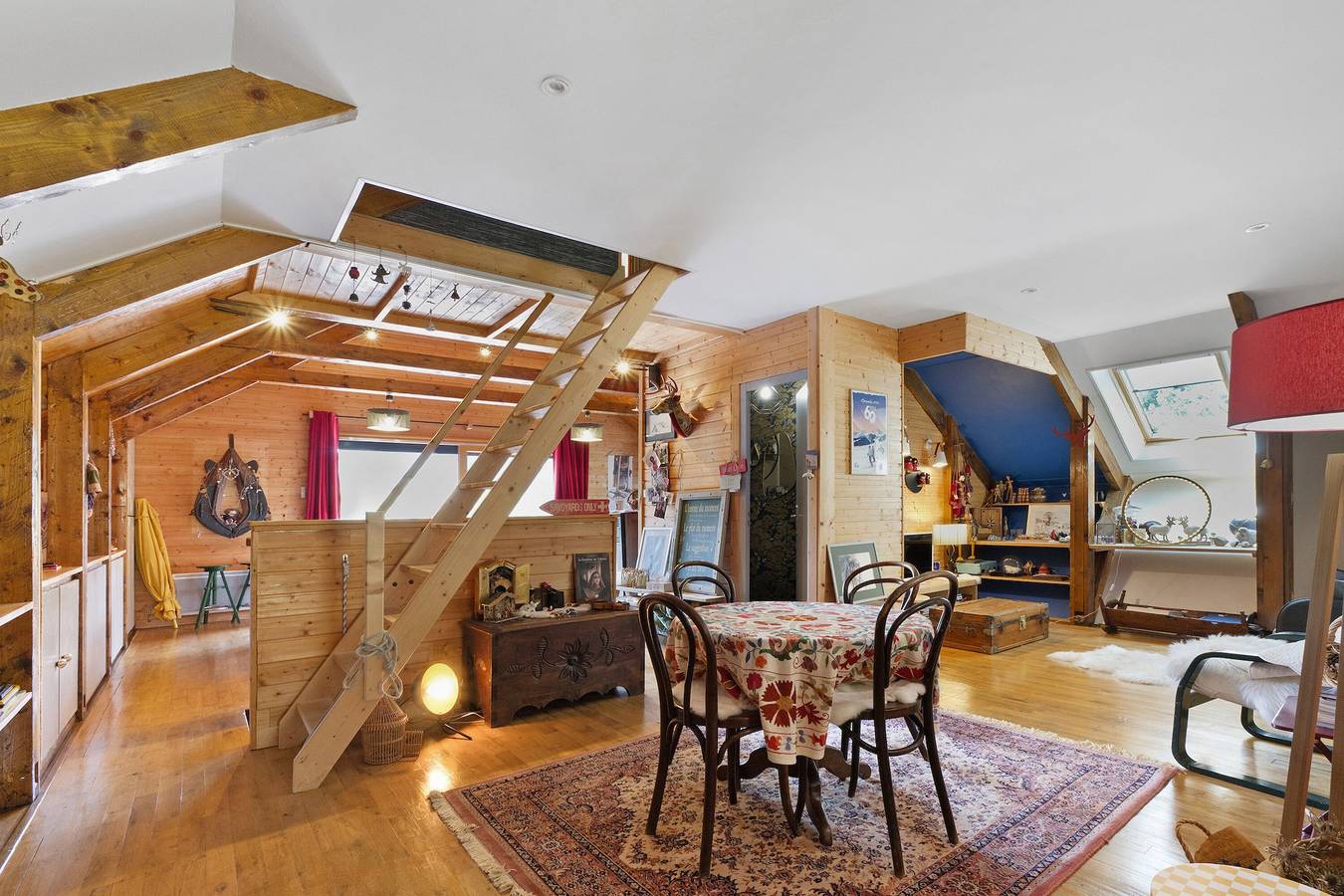 Chalet « Gresse » : Vue Montagne, Grande Terrasse et Espace Privatif en Herbe autour du Chalet in Gresse-en-Vercors, Parc naturel régional du Vercors