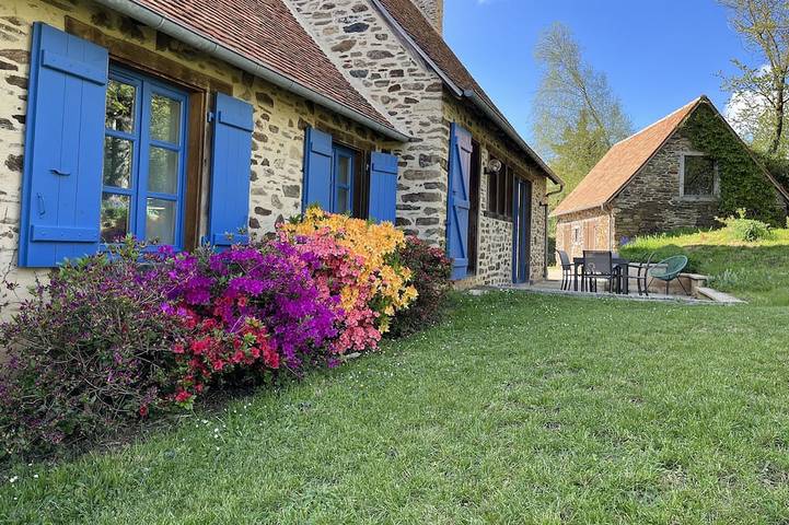 Location de vacances pour 5 personnes, avec Terrasse et Jardin à Lubersac