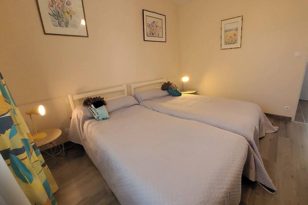 Ground Floor, 3 Bedrooms, 5 Minutes From The Beach, Dog Allowed in Treffiagat, Côte de Cornouaille