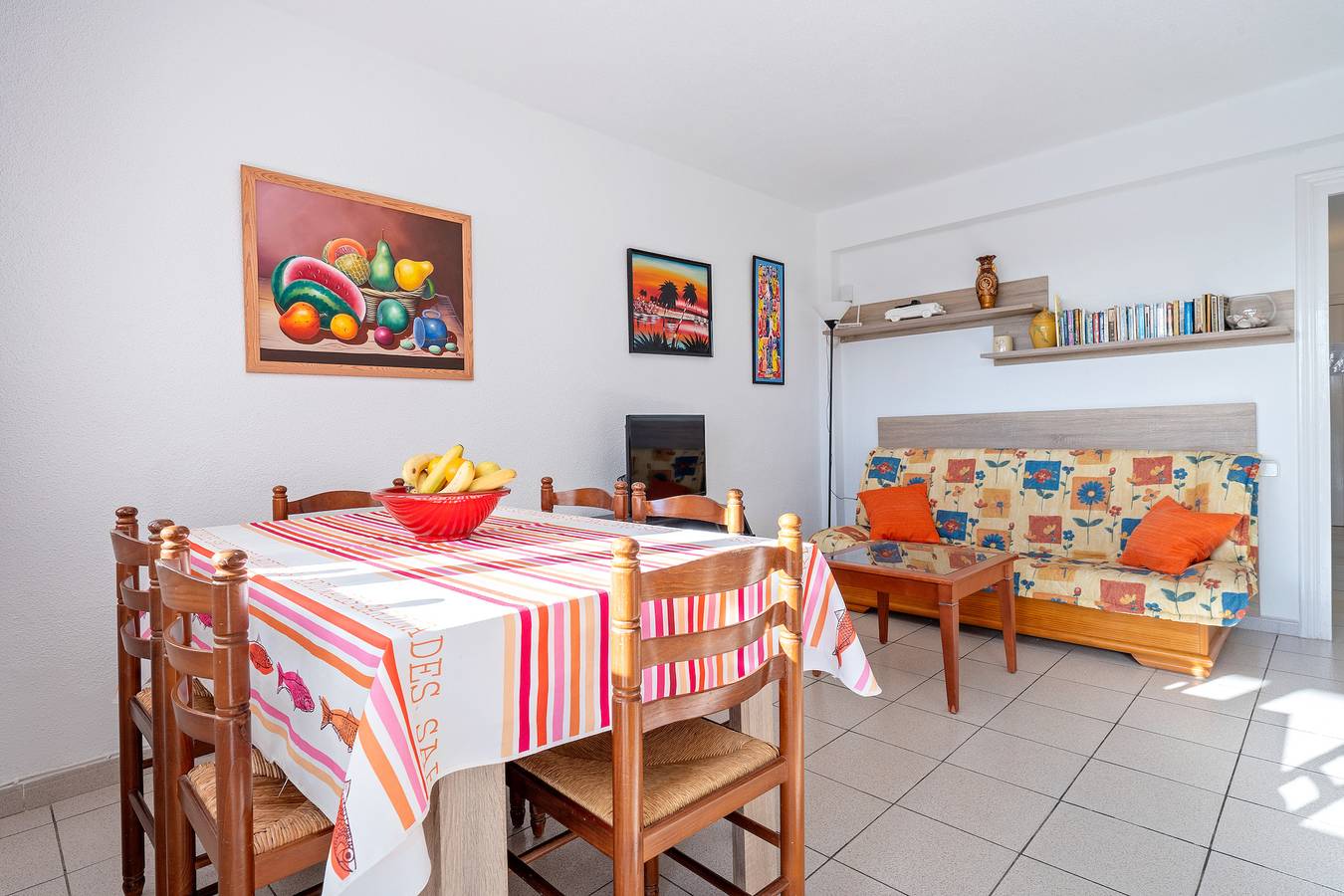 Apartamento entero, Apartamento 'Mimoapart 15, Frente Al Mar' con vistas al mar, piscina compartida y Wi-Fi in Miami Playa, Costa Dorada