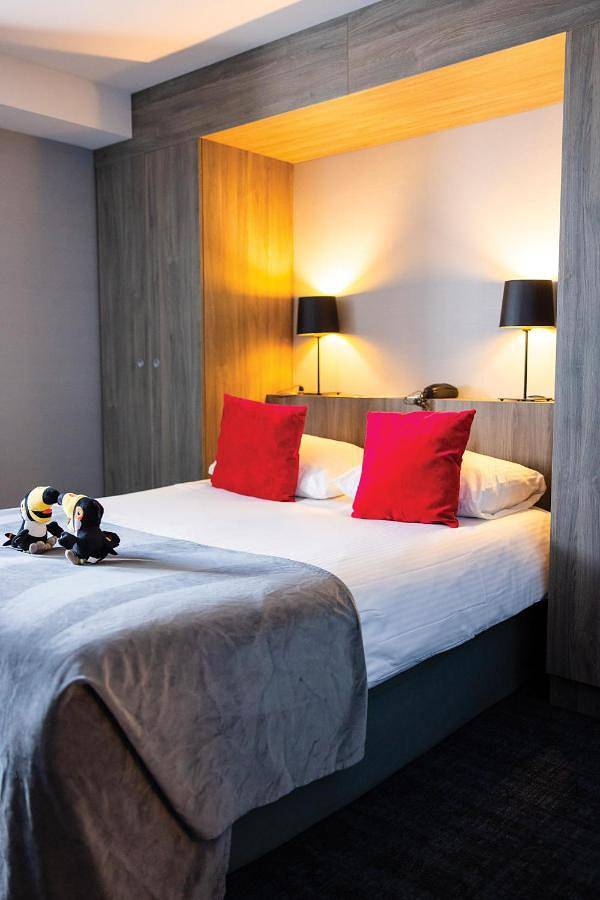 Hôtel pour 2 personnes, avec terrasse et piscine ainsi que sauna et jacuzzi, animaux acceptés à Liège