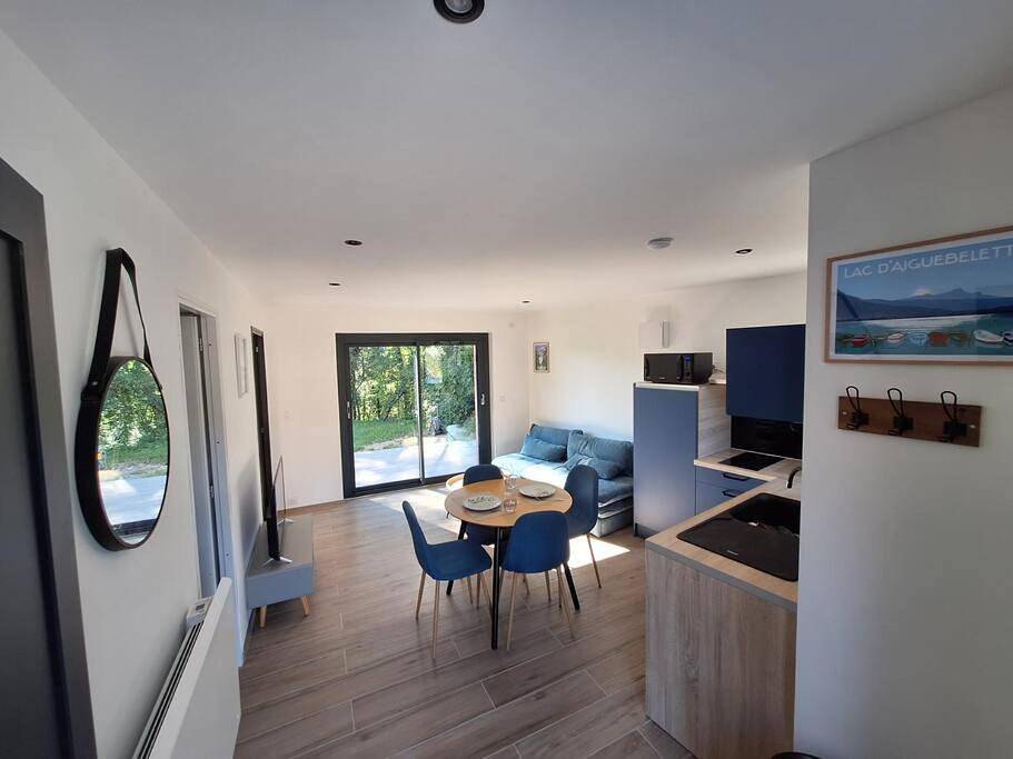 Logement neuf à 2 pas du lac in La Bridoire, Région de Chambéry