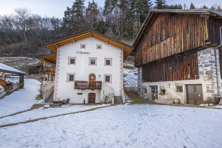 Ferienwohnung für 8 Personen, mit Whirlpool und Terrasse sowie Garten und Sauna
