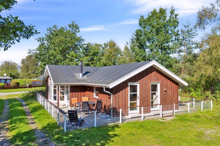 Ferienhaus für 6 Personen, mit Whirlpool und Terrasse in Grenå Strand