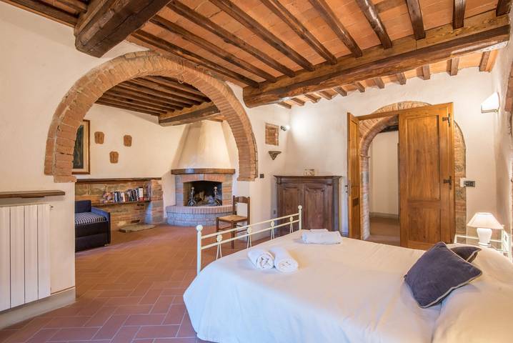 Apartamento entero, Apartamento Casale Rosennano - Tinaia con jardín compartido y Wi-Fi in Castelnuovo Berardenga (Comune), Chianti